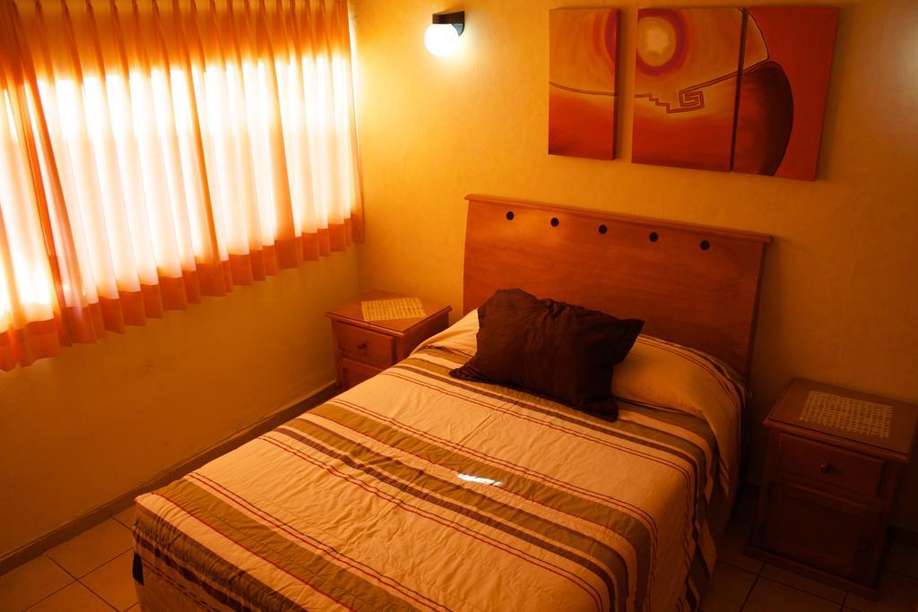 Bed and Breakfast Residencia Los Angeles Guadalajara Exterior foto