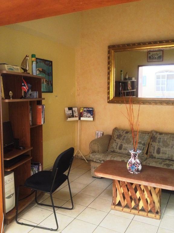 Bed and Breakfast Residencia Los Angeles Guadalajara Exterior foto